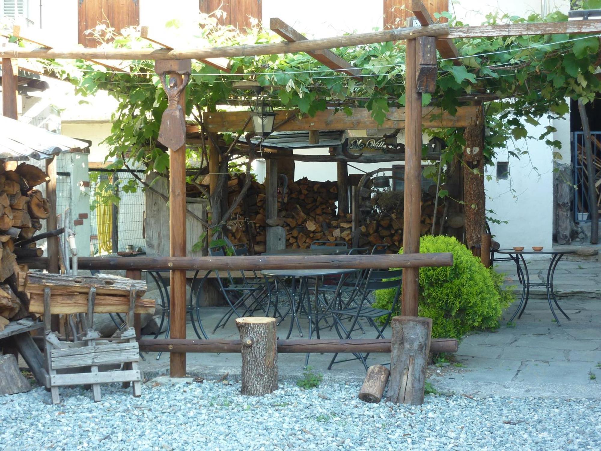 B&B Le Village Montjovet Exteriör bild