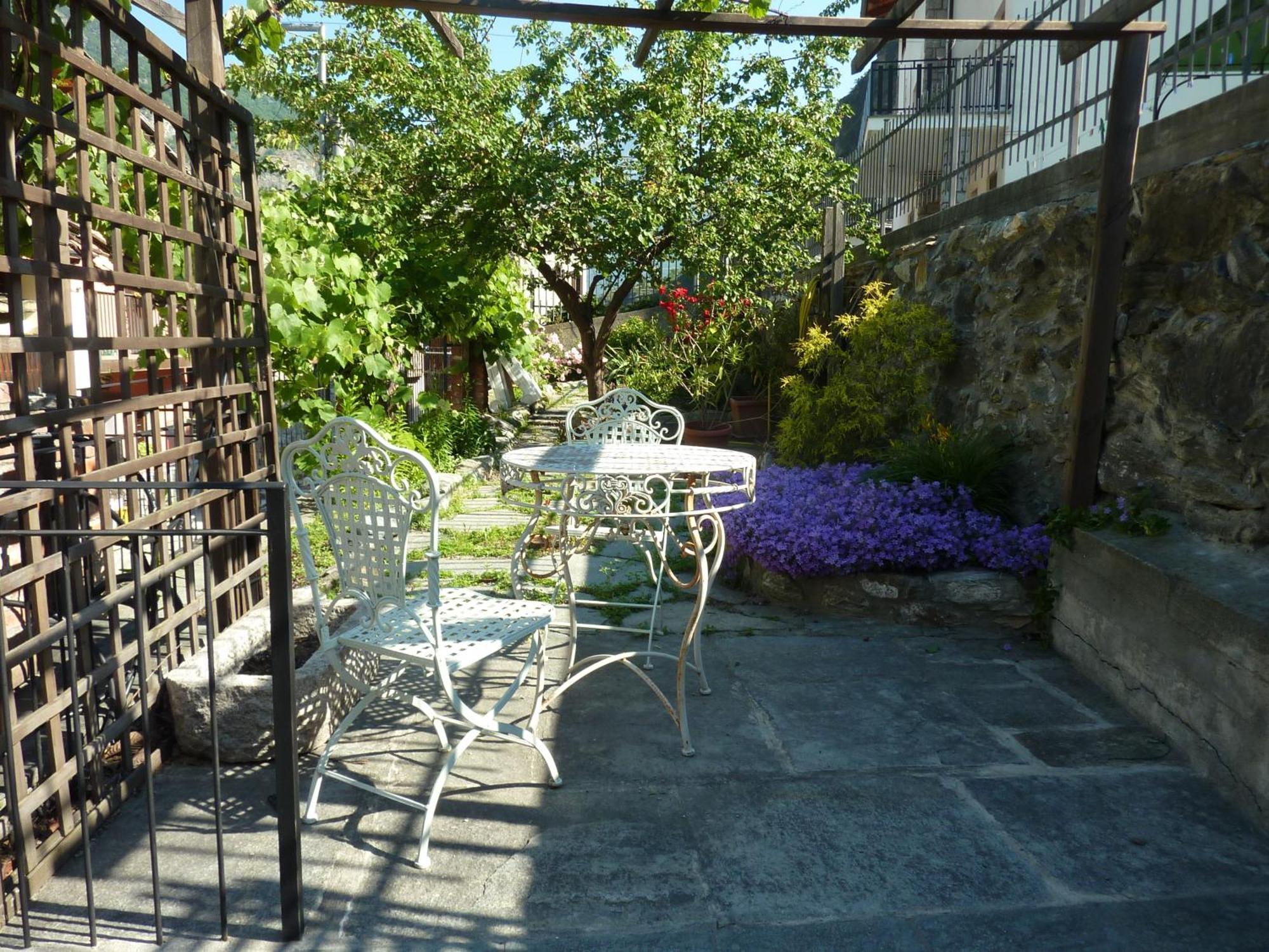 B&B Le Village Montjovet Exteriör bild
